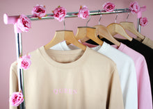 Load image into Gallery viewer, The Queen Jumper